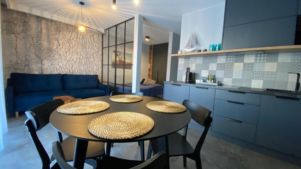 Apartament Magma Z Basenem Morska Klifowa Rewal Exteriör bild